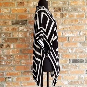 Forever 21 lightweight poncho sz S/M